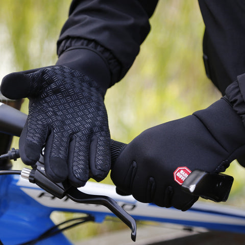 In Autumn And Winter, Warm gloves with velvet are used for cycling and skiing